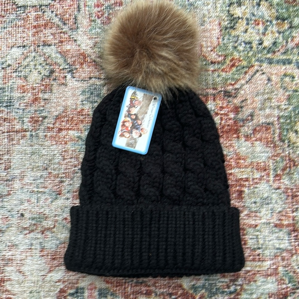 NWT Simplicity Black Beanie